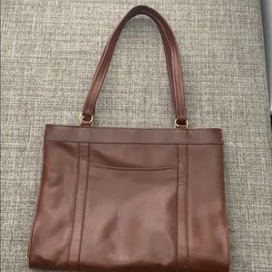 Genuine Leather medium sz Shoulder bag 💼